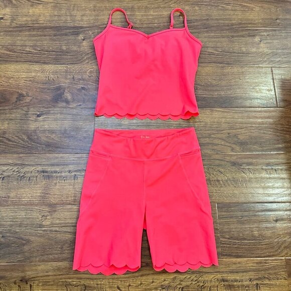 Lilly Pulitzer Luxletic Set Scalloped Bra and Shorts in Spicy Coral M - Picture 1 of 5
